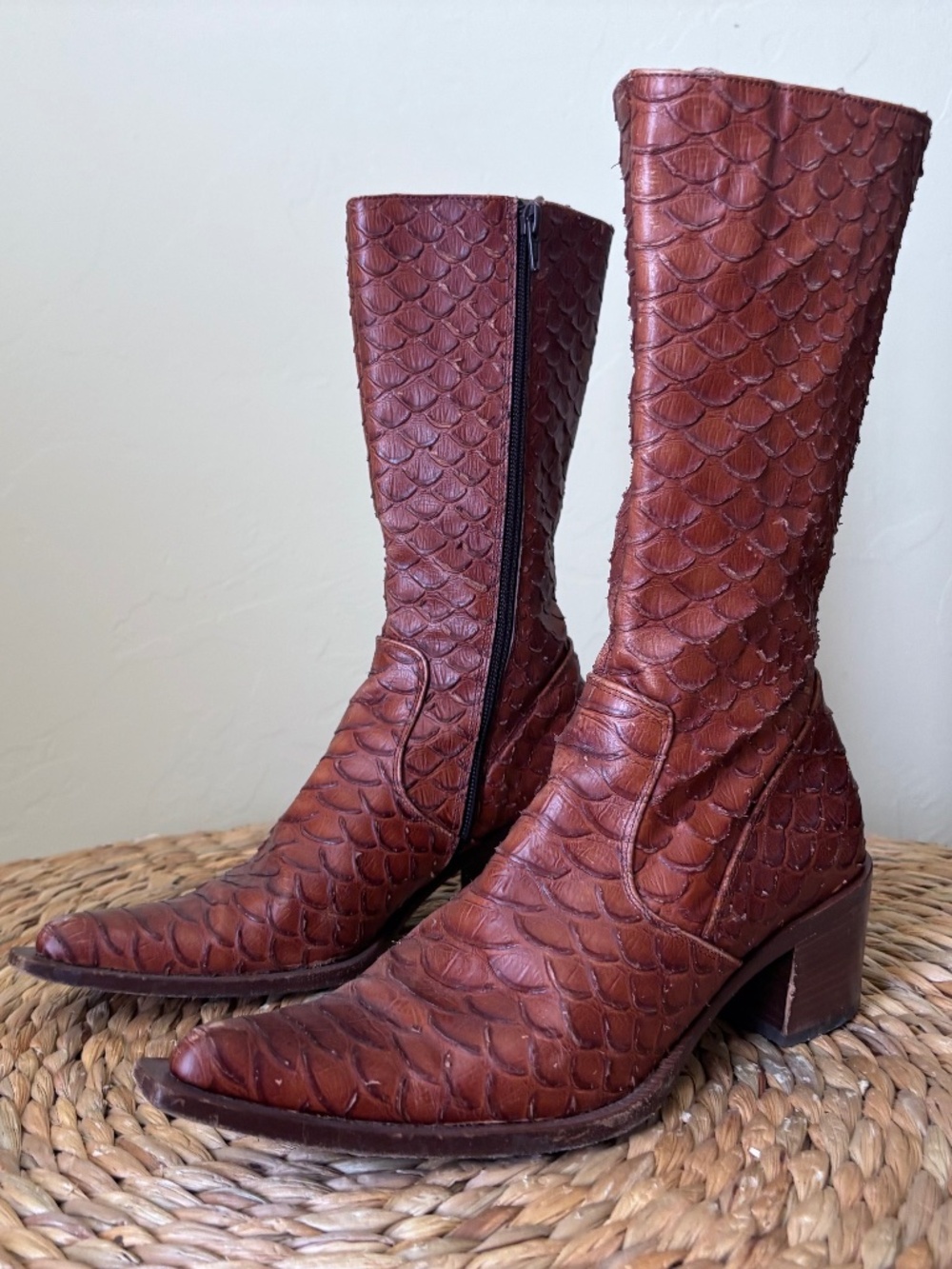 Kenneth Cole New York / ITALY / embossed leather / mid calf western boot / 7.5